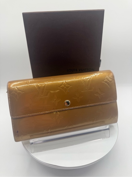 Louis Vuitton Handbags - Louis Vuitton Bronze Vernis wallet rare color/COA